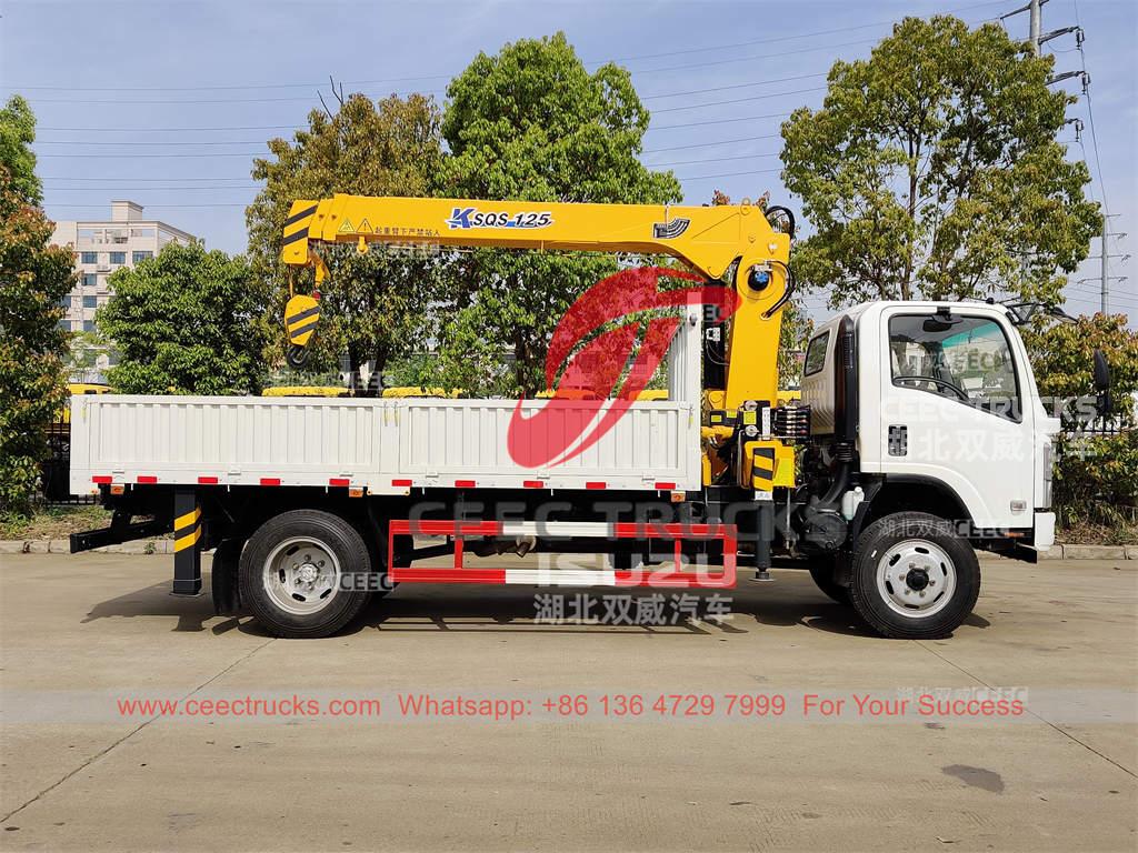 Customized ISUZU ELF 700P 4&times;4 off-road crane truck for sale