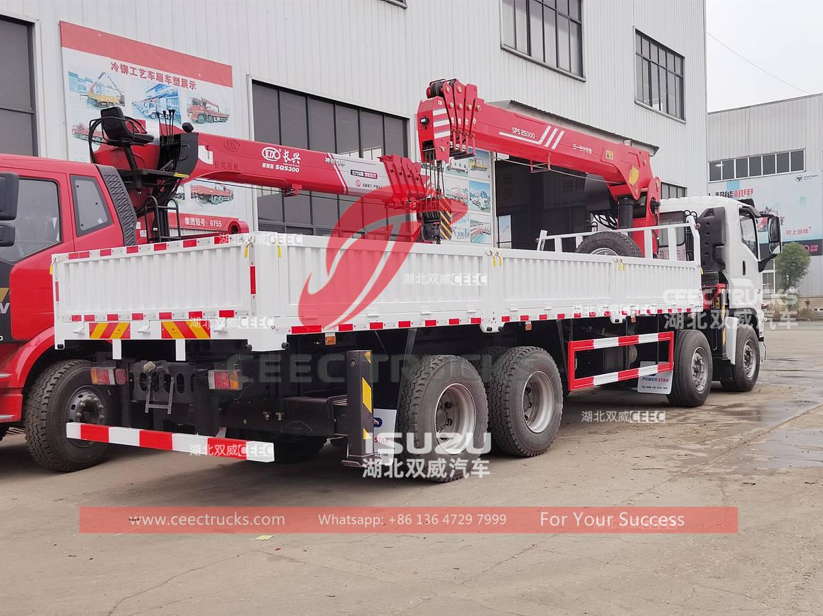 ISUZU GIGA 8&times;4 420HP crane truck Palfiner SPS25000
