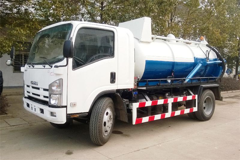 Isuzu NPR vacuum suction truck Isuzu NPR vacuum suction truck
