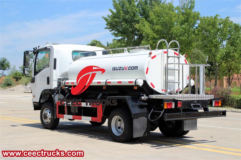 Isuzu 4x4 4cbm off-road potable water tanker Isuzu 4x4 4cbm off-road potable water tanker