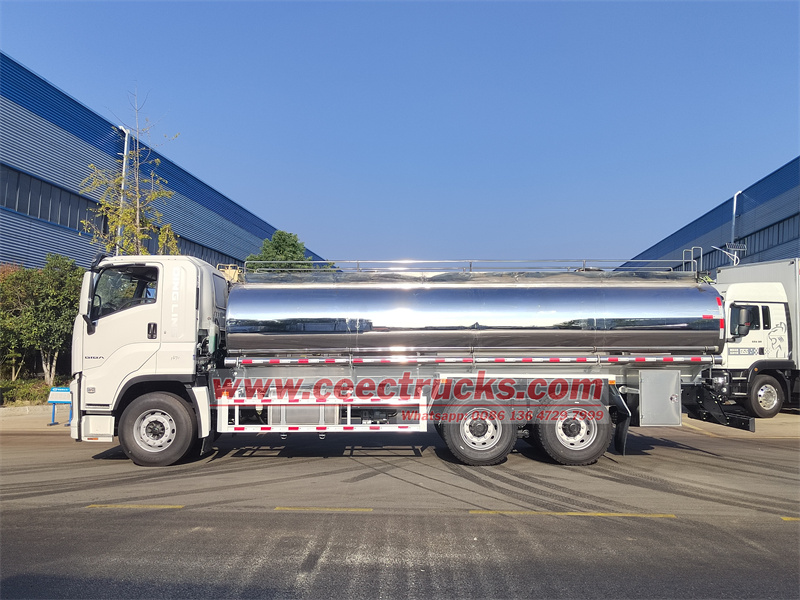 Isuzu giga aircraft potable water truck