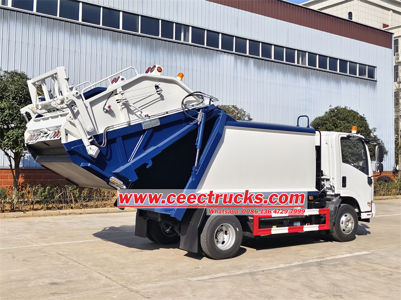 Isuzu EVM600 electric rear load compactor truck