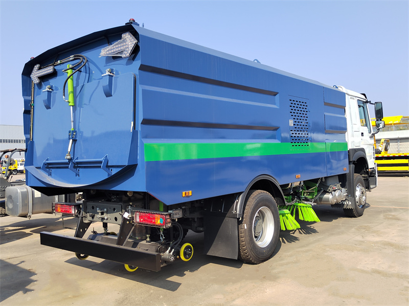 Howo road sweeper truck