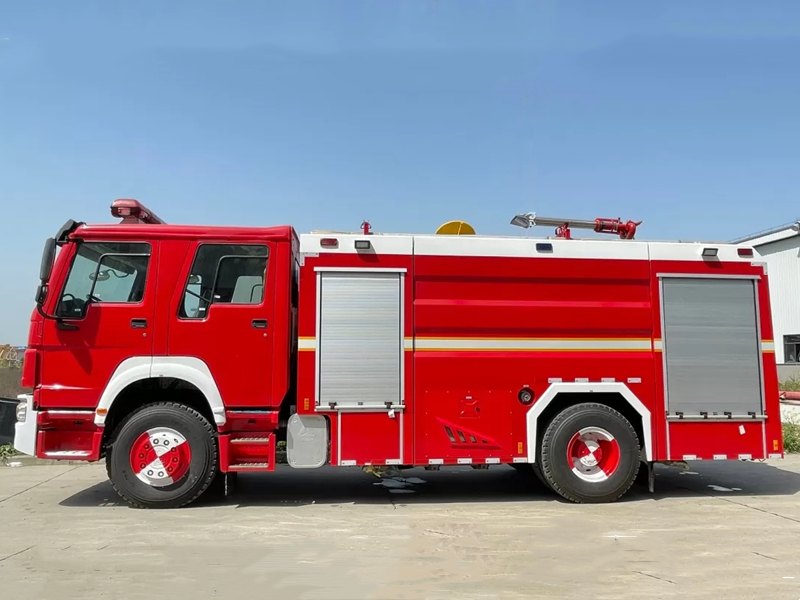 Howo 4x2 fire fighting truck