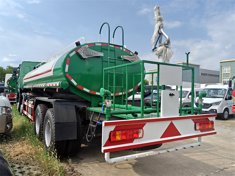 Howo 8X4 water tank truck
