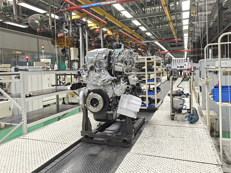 Isuzu GIGA 14tons crane truck