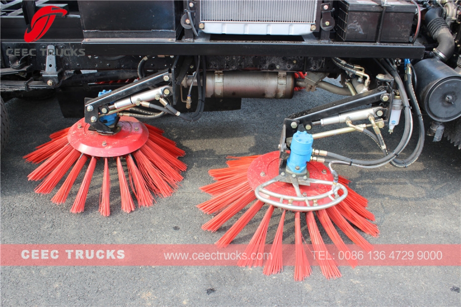 Lori penyapu jalan Dongfeng 4000L