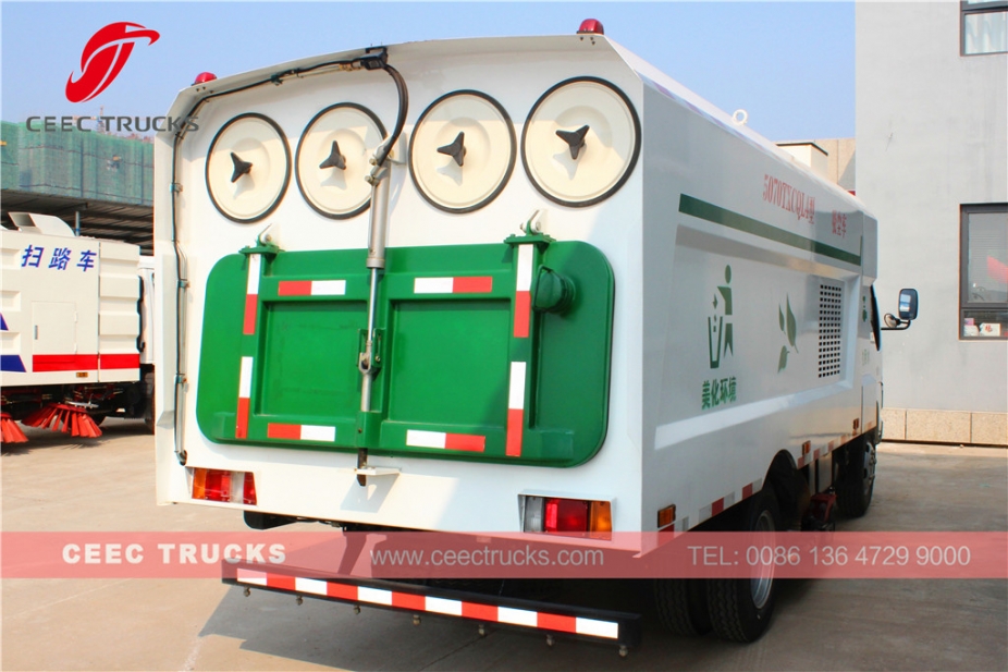 Trak penyapu jalan vakum ISUZU 5 CBM