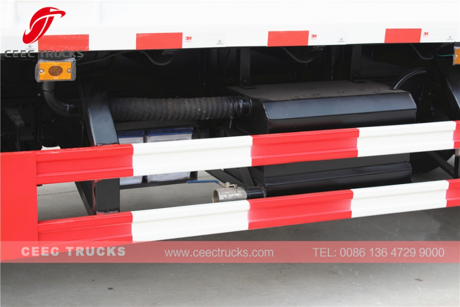 Kenderaan pemampat sampah ISUZU 5000L