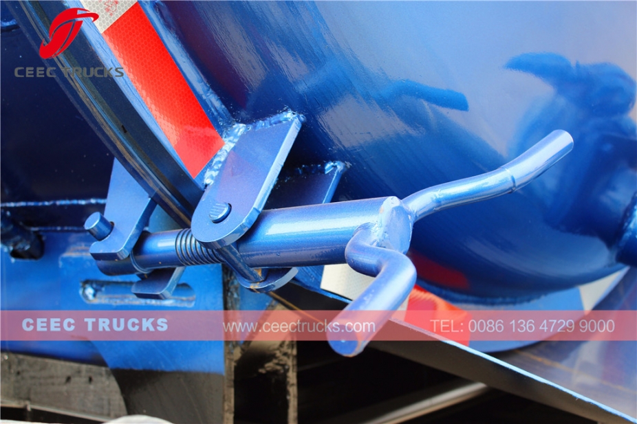 Lori pembetung vakum model RHD HOWO 10,000L