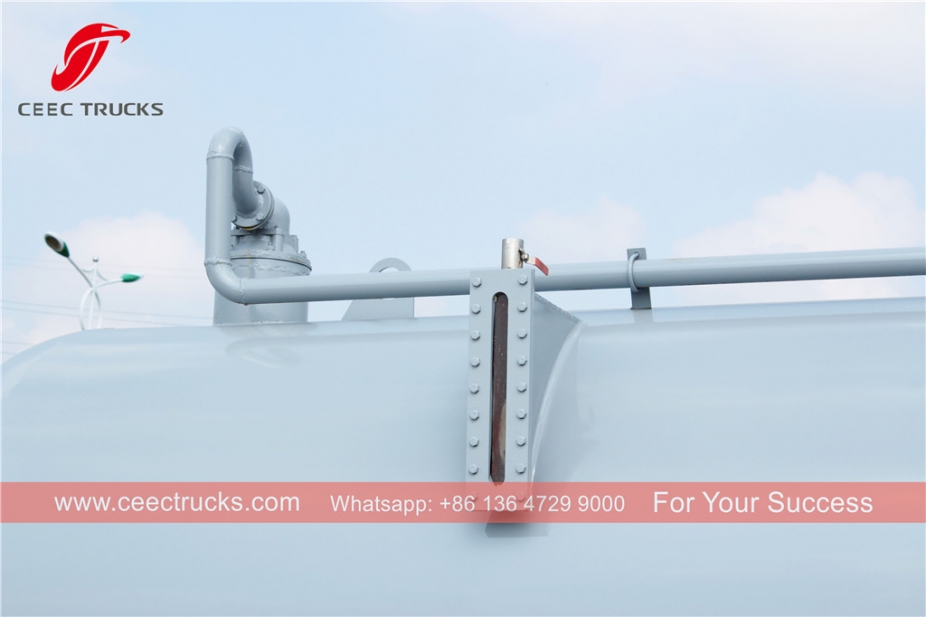 Trak Kumbahan ISUZU 8CBM