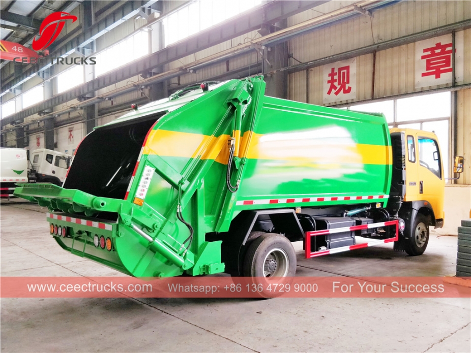 Trak pemadat HOWO 8cbm RHD