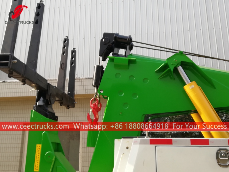 Trak Tunda Jalan 6x4 HOWO