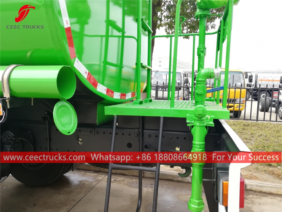 Trak Penyembur Air 11.7 CBM DONGFENG