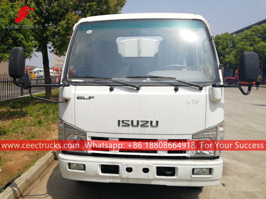 Lori Penyembur Air ISUZU ELF