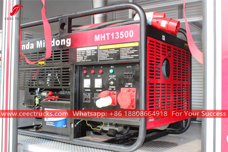 Lori Bomba Penyelamat Kecemasan ISUZU FVR