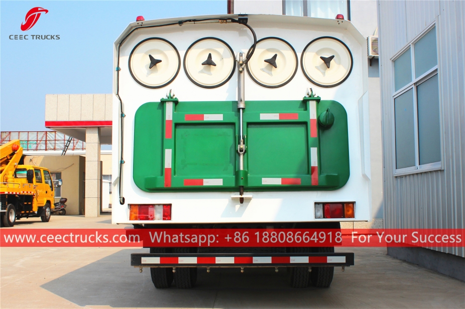 Lori penyapu jalan ISUZU 5CBM