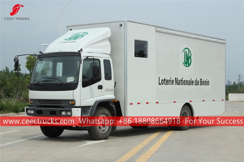 Lori Pentas Bergerak ISUZU FTR