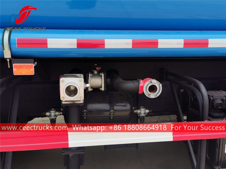 Lori Penyembur Air Dongfeng 6x4