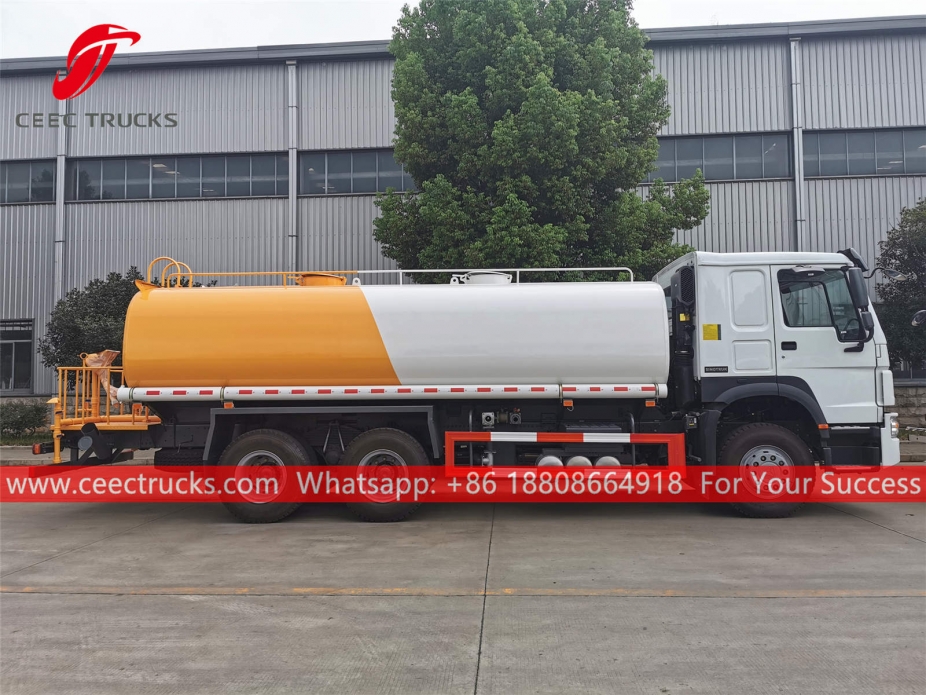 Lori Semburan Air HOWO 18CBM