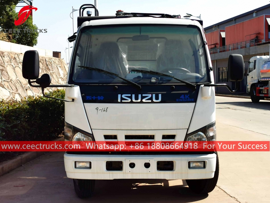 Lori mampat sampah ISUZU 6CBM
