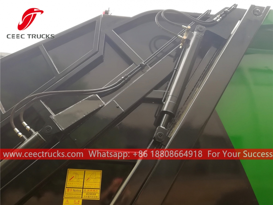 Lori mampat sampah ISUZU GIGA 6*4