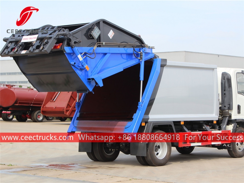 Lori mampatan sampah ISUZU 4*2