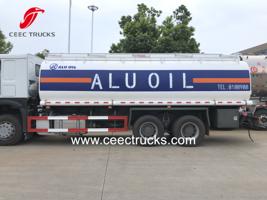 Lori tangki minyak bahan api pacuan semua roda SINOTRUK HOWO 6X6