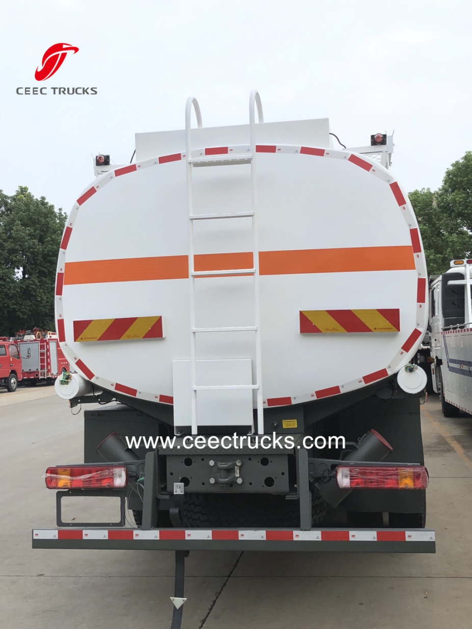 Lori tangki minyak bahan api pacuan semua roda SINOTRUK HOWO 6X6