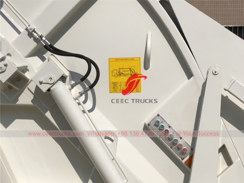 Lori mampatan sisa ISUZU 12CBM