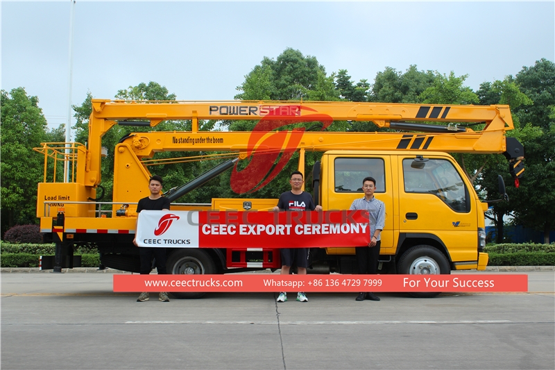 Lori platform udara ISUZU 18 meter