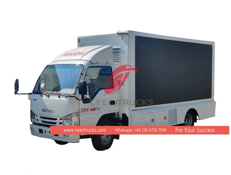 Lori pentas bergerak ISUZU 100P 4*2
