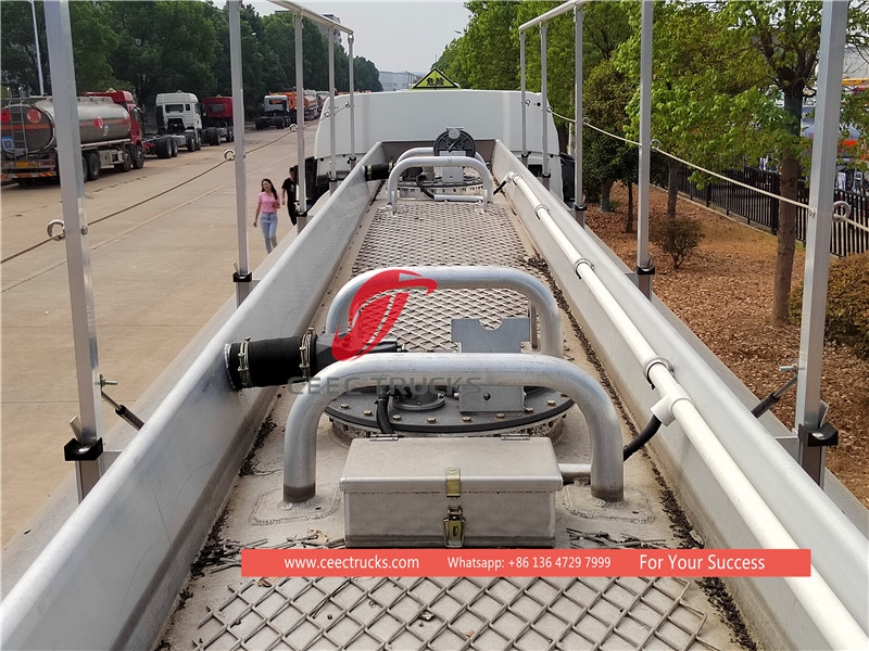 Lori tangki minyak howo 40 cbm yang baru