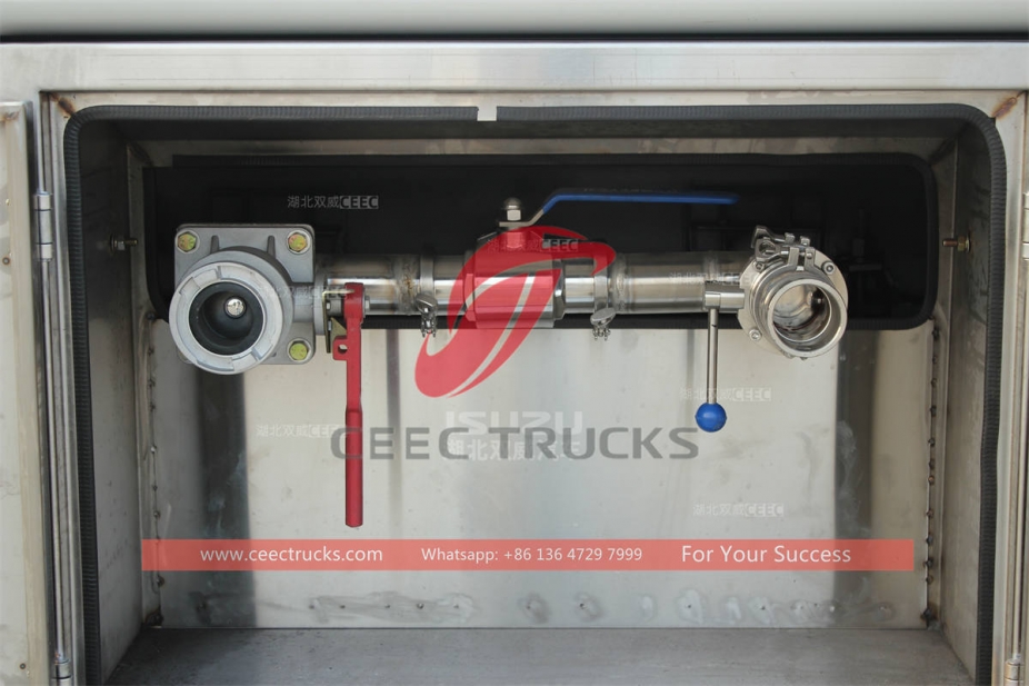 ISUZU 600P 130HP drinking water truck