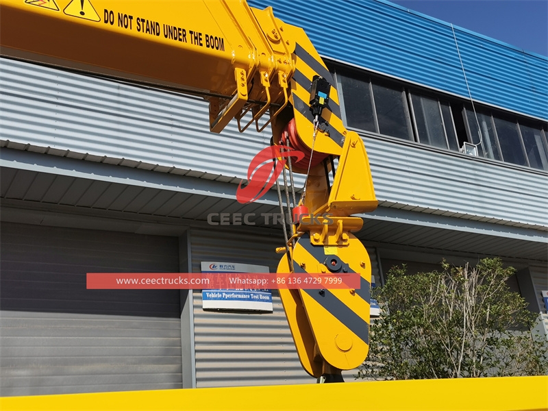 Kren Gunung Lori Sinotruk 6×4 400HP XCMG