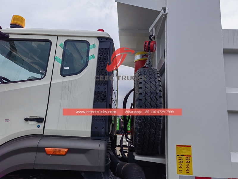 Lori Dump Tipper Sinotruk 8x4 420HP 40 Tan dengan jualan terus dari kilang