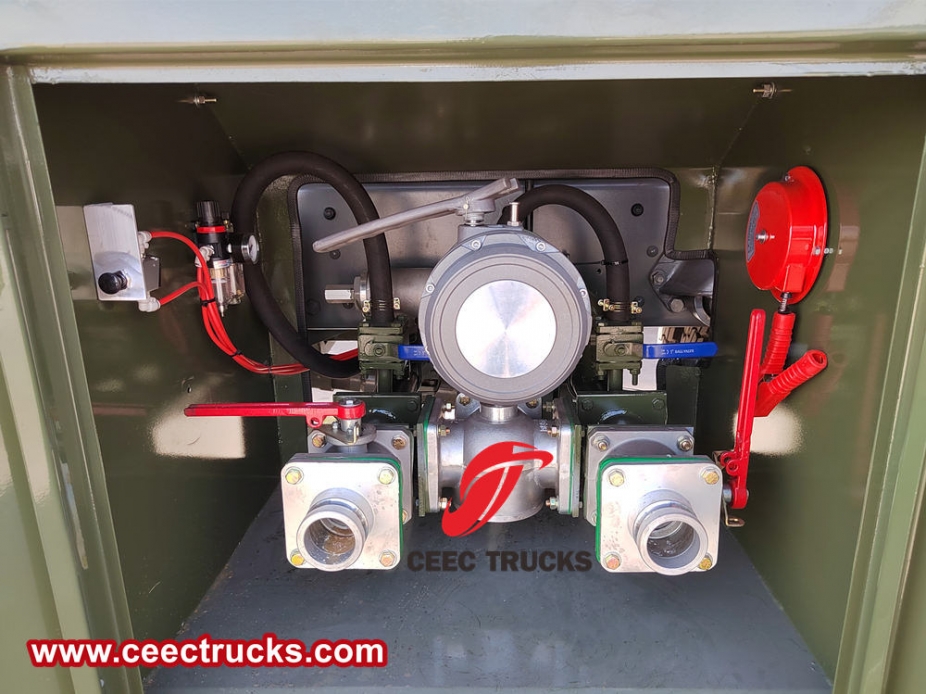 Penembak bahan api mudah alih tentera pacuan 4x4 Howo