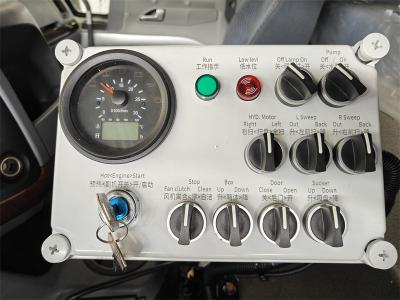 Africa Howo 300HP garbage street sweeper truck