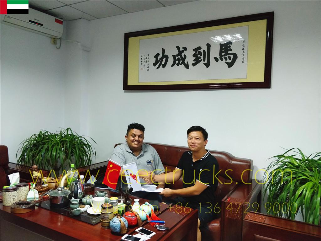 Pelanggan Dubai melawat CEEC untuk pemeriksaan trak pemadam kebakaran