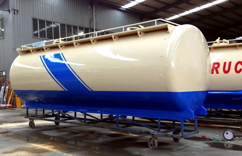 Pengecatan pudar untuk Semua CEEC TRUCKS