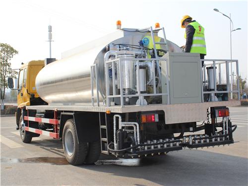 Panduan CEEC--Manual Pemilik Trak Pengedar Aspal ISUZU