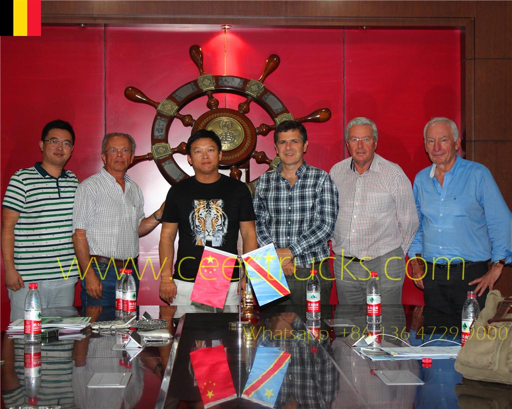 Pelanggan Belgium Menziarahi Kami untuk Membeli Trak Tip Beiben 2534 untuk Projek Congo